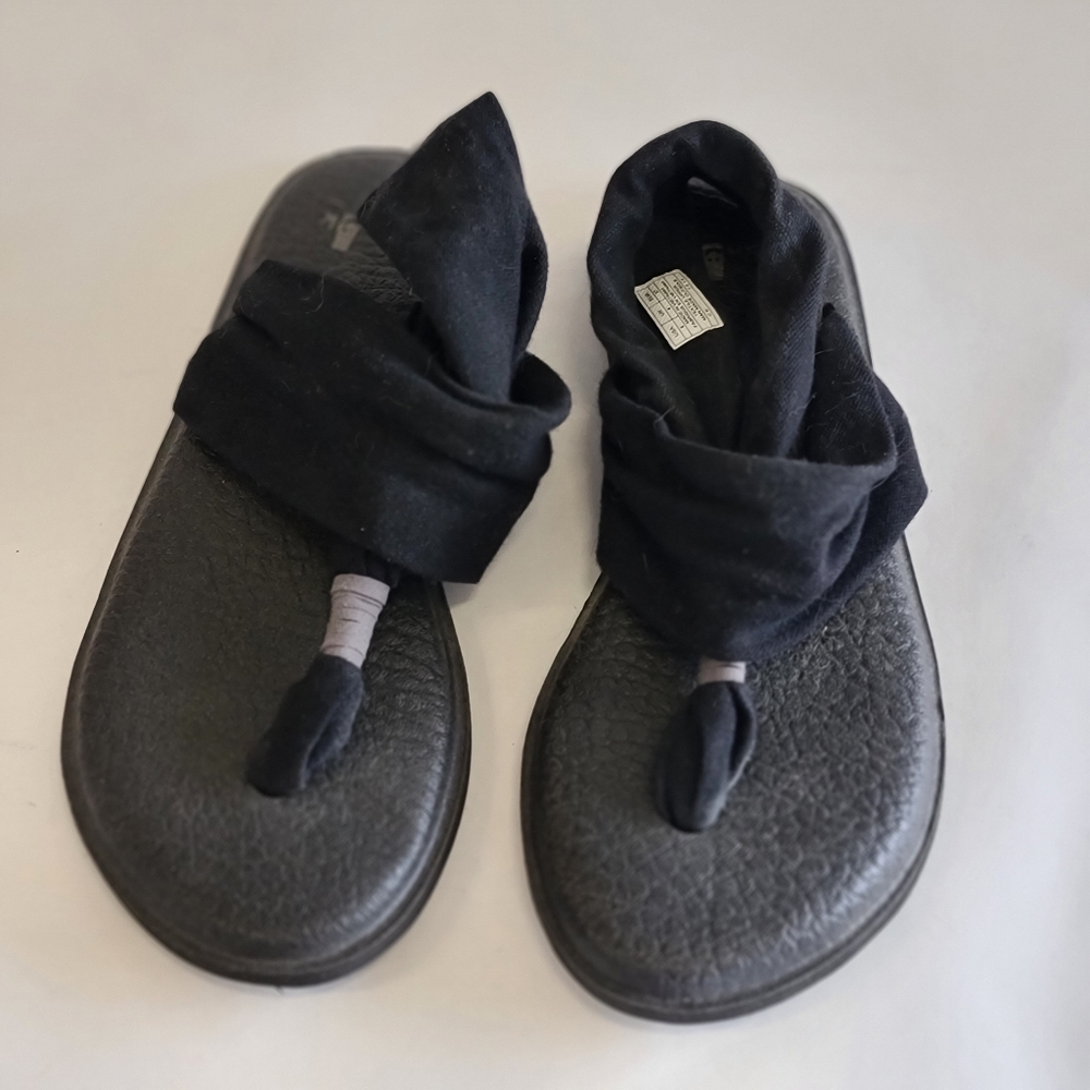 Ladies black Sanuk‎ yoga sandals size 6 shoes - Picture 3 of 4